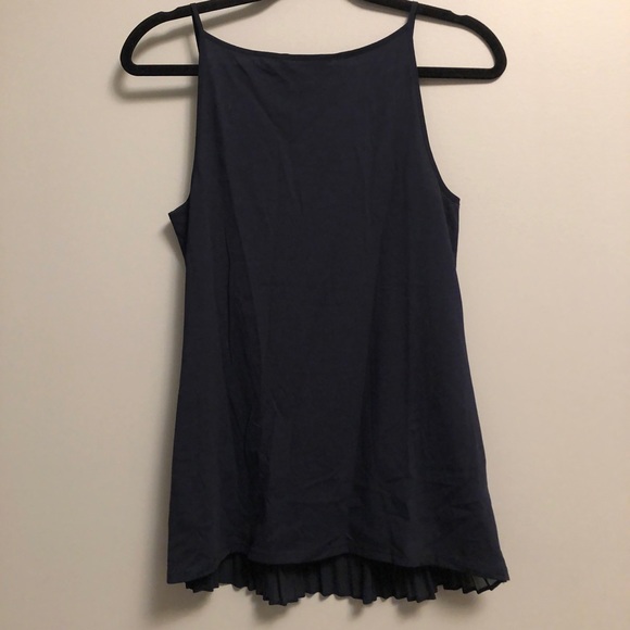 Banana Republic flowing tank top - Picture 2 of 2